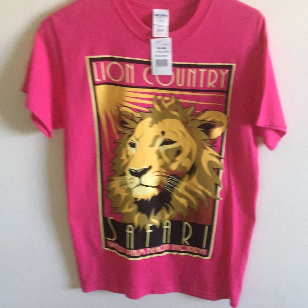 NWT Lion Country Safari Adult small size Pink Graphic Tee shirt Gildan